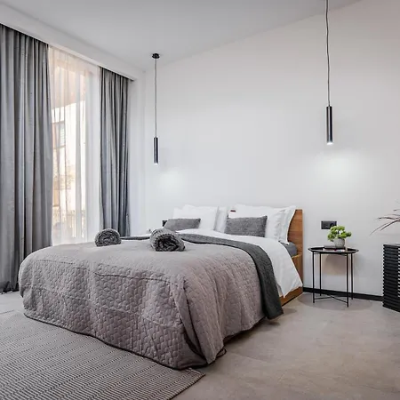 Urban Apartment *